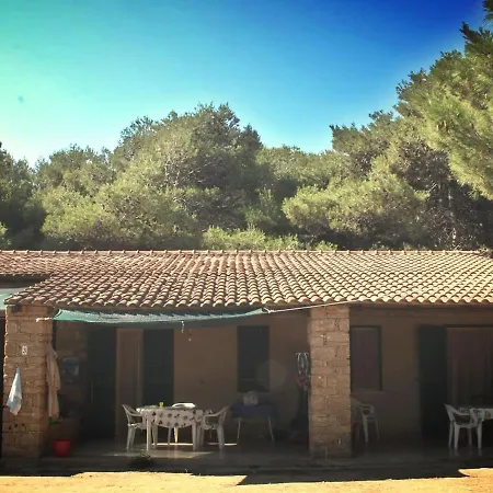 Inviting Bungalow In Isola Di Capo Rizzuto With Garden *