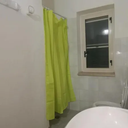 Inviting Bungalow In Isola Di Capo Rizzuto With Garden Casa vacanze